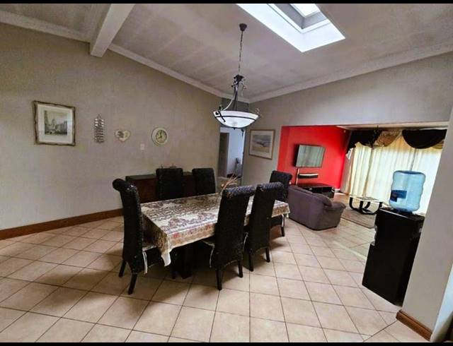 5 BEDROOM HOUSE FOR SALE IN BIRCHLEIGH